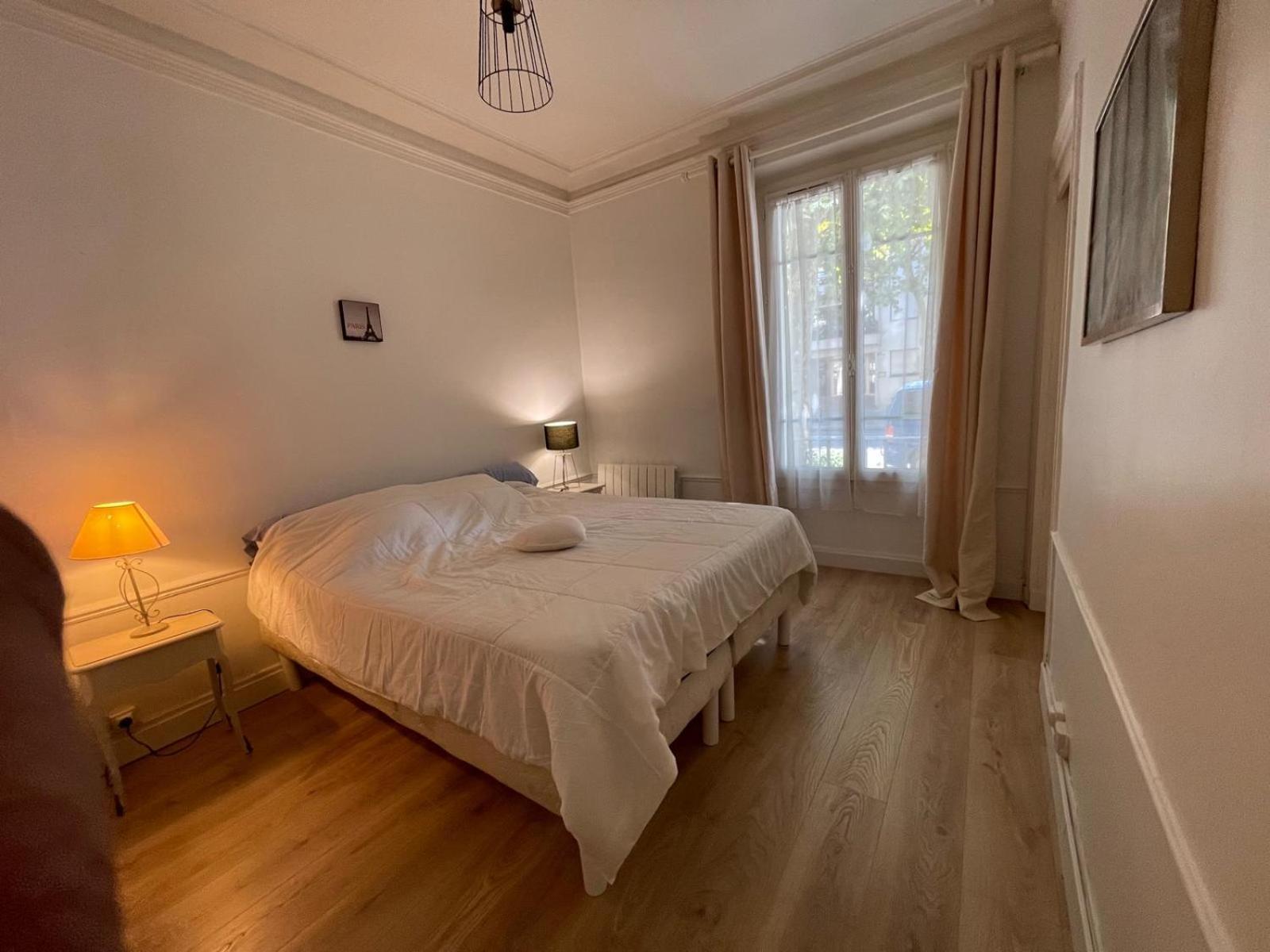 Boulogne 3 Pieces Avec Terrasse Apartment Luaran gambar