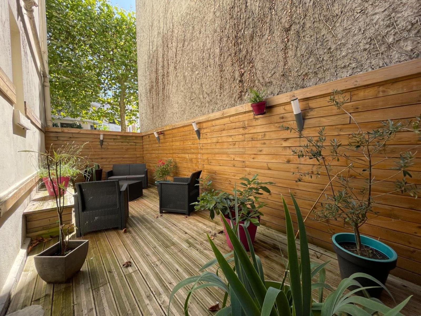 Boulogne 3 Pieces Avec Terrasse Apartment Luaran gambar