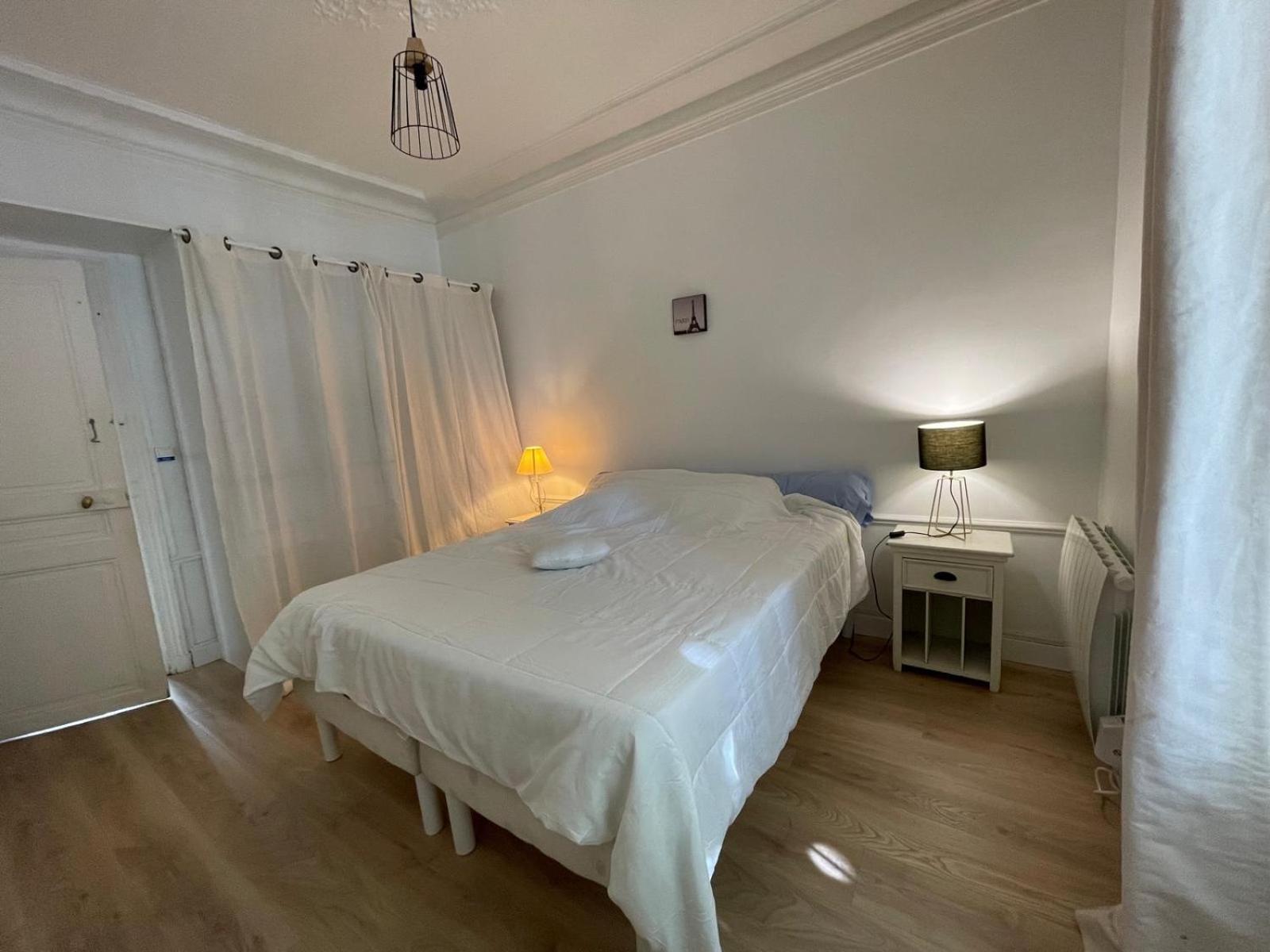 Boulogne 3 Pieces Avec Terrasse Apartment Luaran gambar